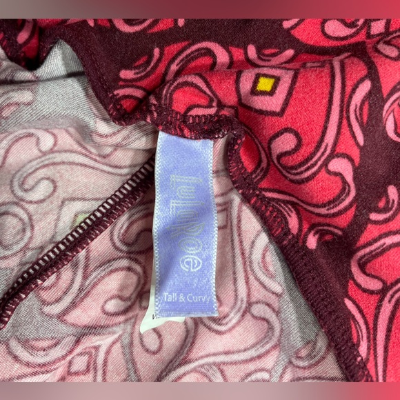 Lularoe Red Patterned Leggings - Picture 4 of 4